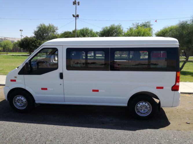 Vendo Minivan DFSK C37, 2015, $9400